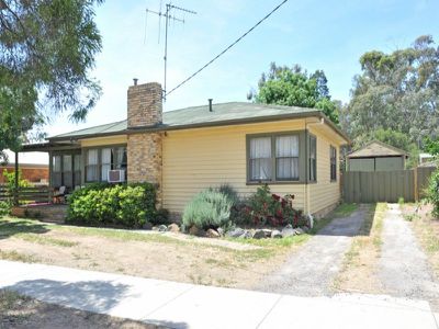 381 High Street, Kangaroo Flat