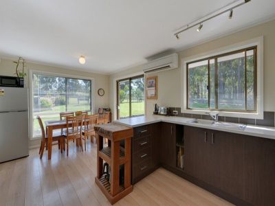 39 Crouchs Hill Road, Lucaston