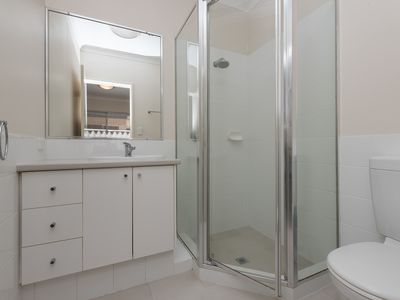23C Lovegrove Way, Morley