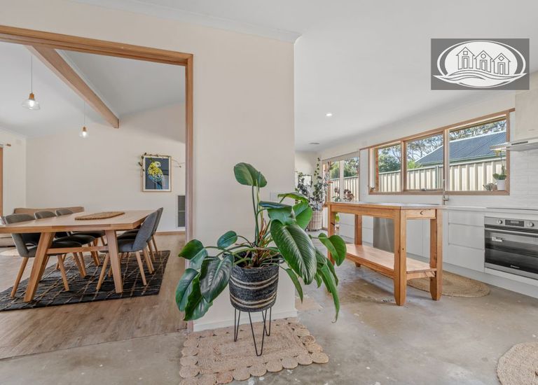 16 Webb Court, Portland