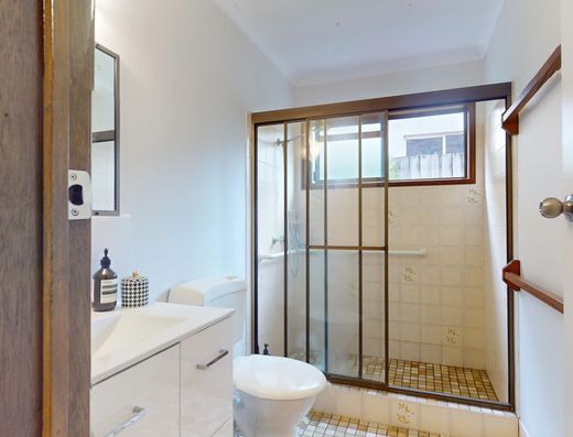 Beautifully presented Noosa Heads Home - AVAILABLE LATE JANUARY image 15