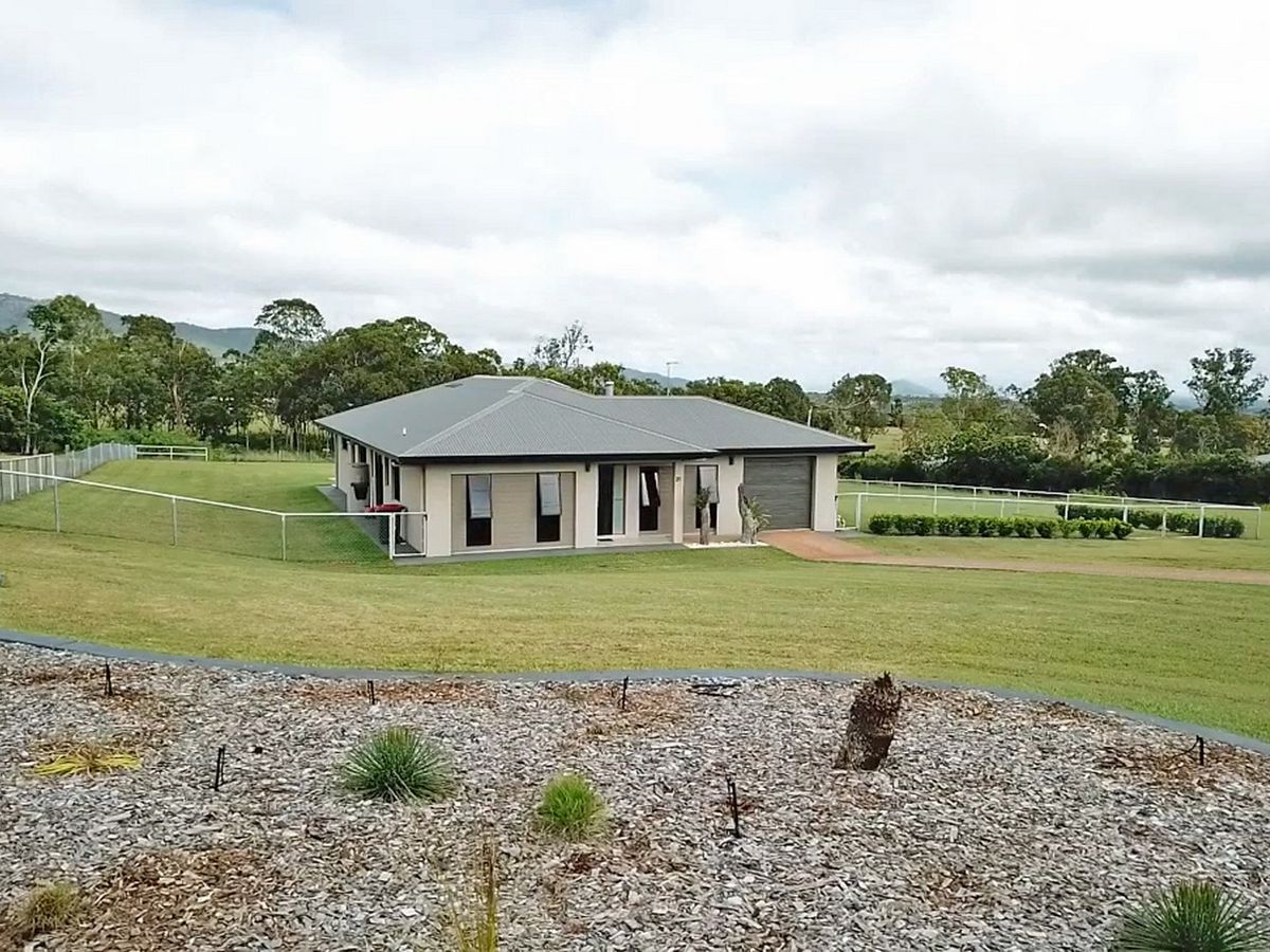 21 Moffat Drive, Tolga