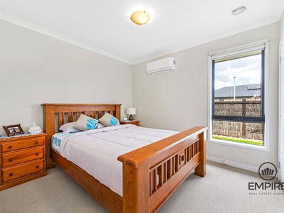 18 Destiny Drive, Cranbourne North