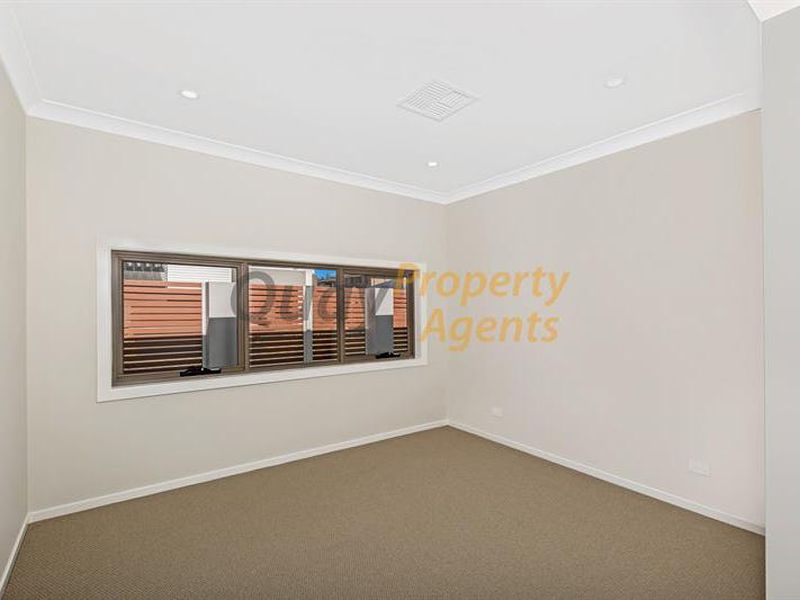 1 Casey Dr, Oran Park
