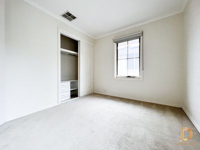 3 Saint Claire Walk, Doncaster East