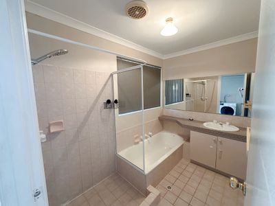 2 / 3 Kitchener Road, Kalgoorlie