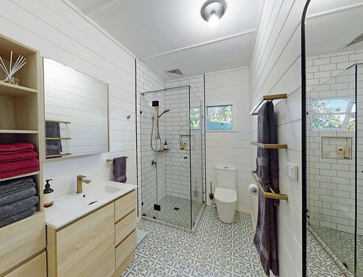 Unfurnished Cottage with Pool Close to the River image 13