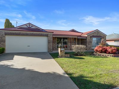 11 Fairway Close, Tatura