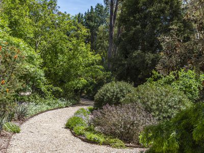 17 Canterbury Road, Macedon