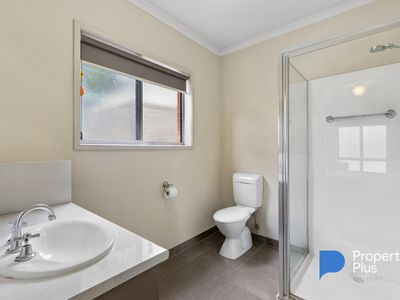 4B Alfreda Place, Golden Square