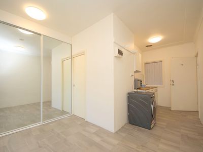 1A / 72-76 The Horsley Drive, Carramar