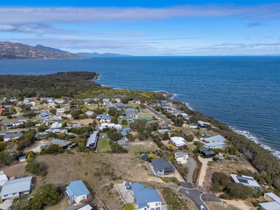 7 Meika Place, Coles Bay