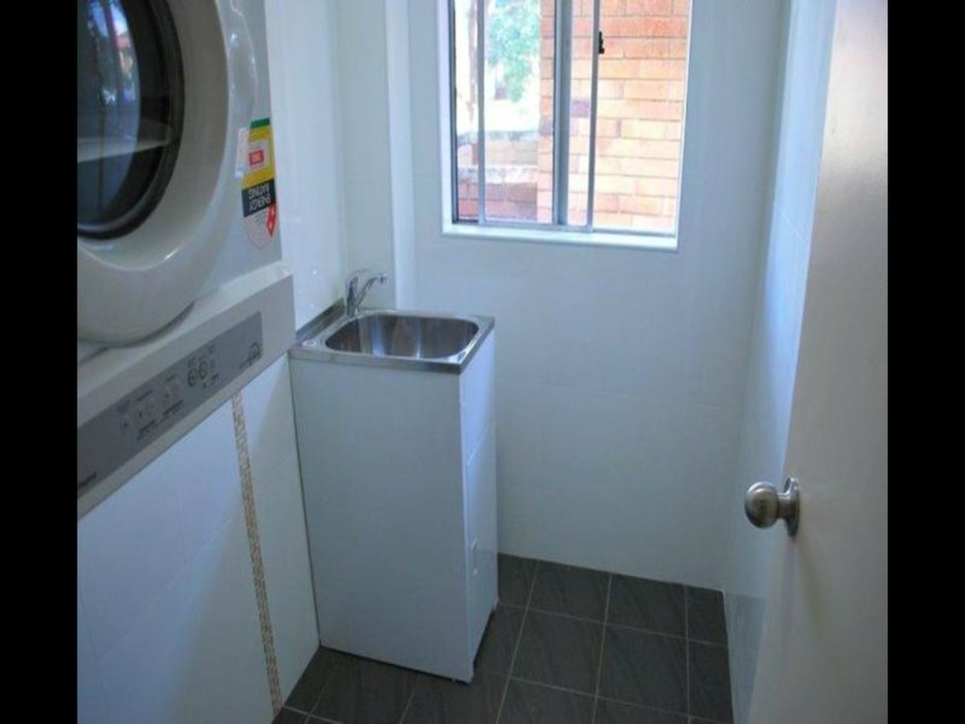 6 / 7-17 Edwin Street, Regents Park