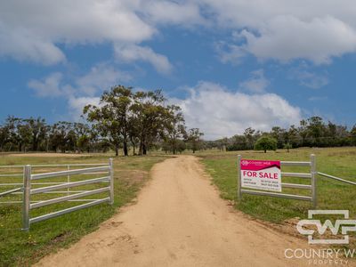 24 Cemetery Road, Torrington