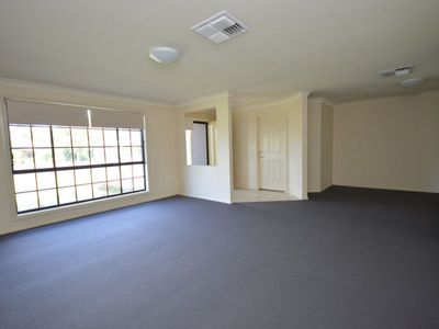 1 St Andrews Drive, Dubbo