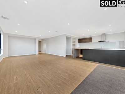 4 Epsom Lane, Cranbourne North