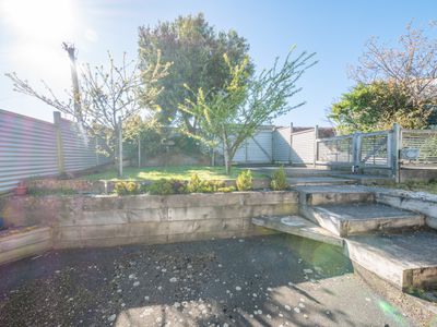 83 Easther Crescent, Kew