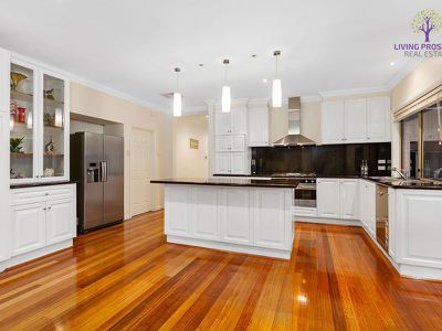4 Royan Mews, Point Cook