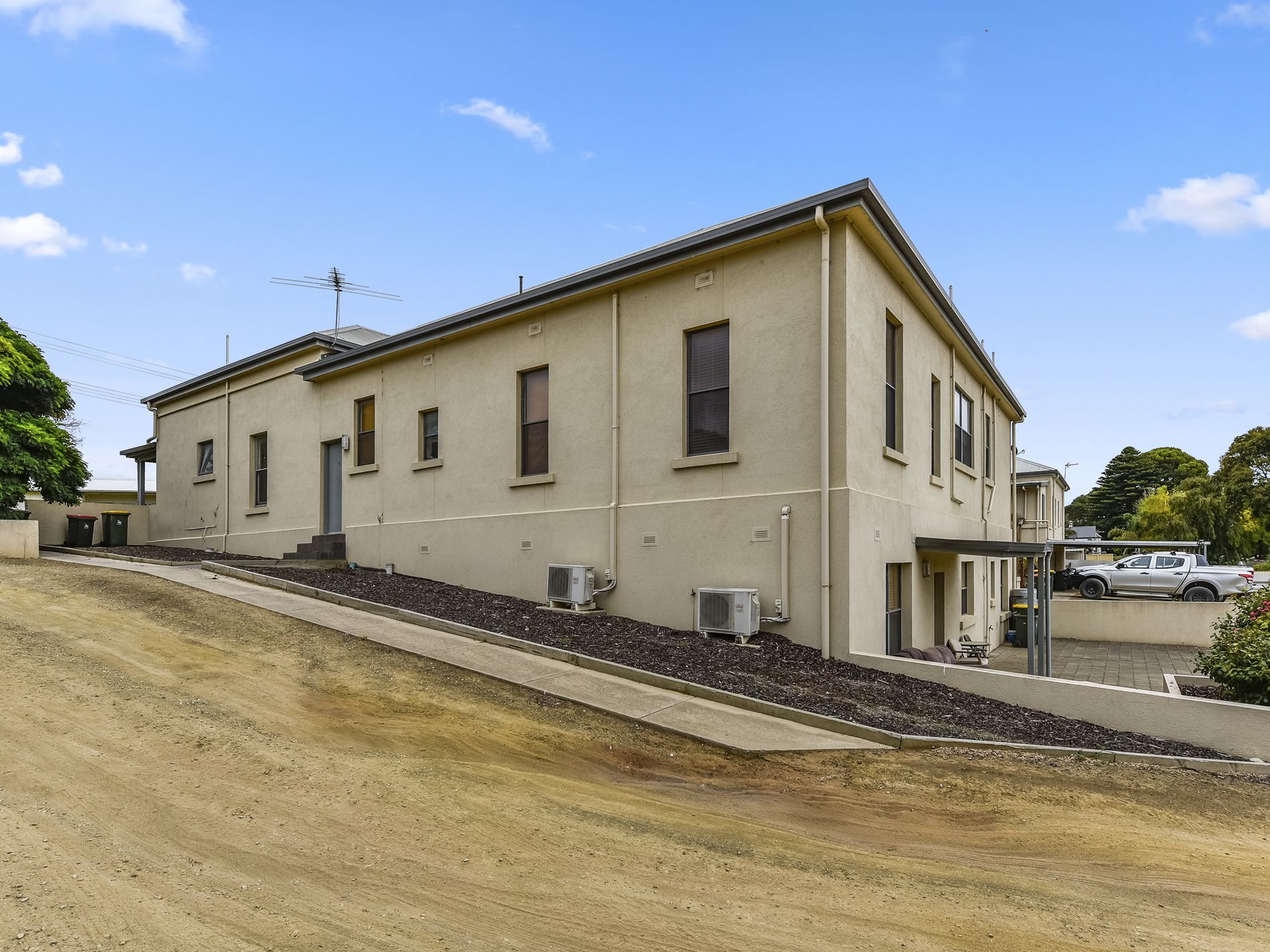 8 / 17 Emily Street, Millicent