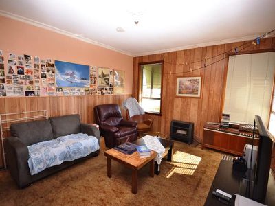 72 Lakeside Avenue , Mount Beauty