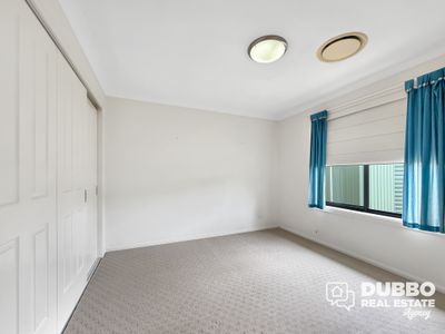 10 Holmwood Drive, Dubbo