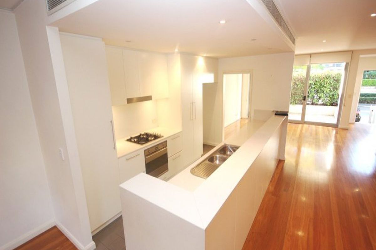 9 Lewis Avenue, Rhodes