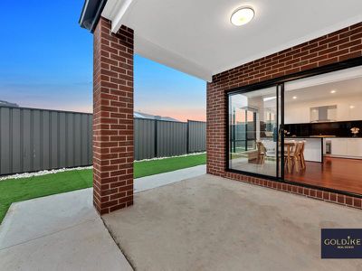 32 Peninsula Crescent, Craigieburn