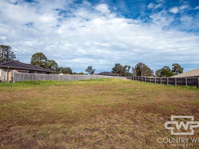 5 White Gum Place, Guyra