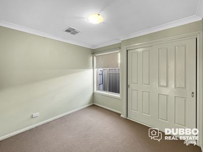 18 Doncaster Avenue, Dubbo