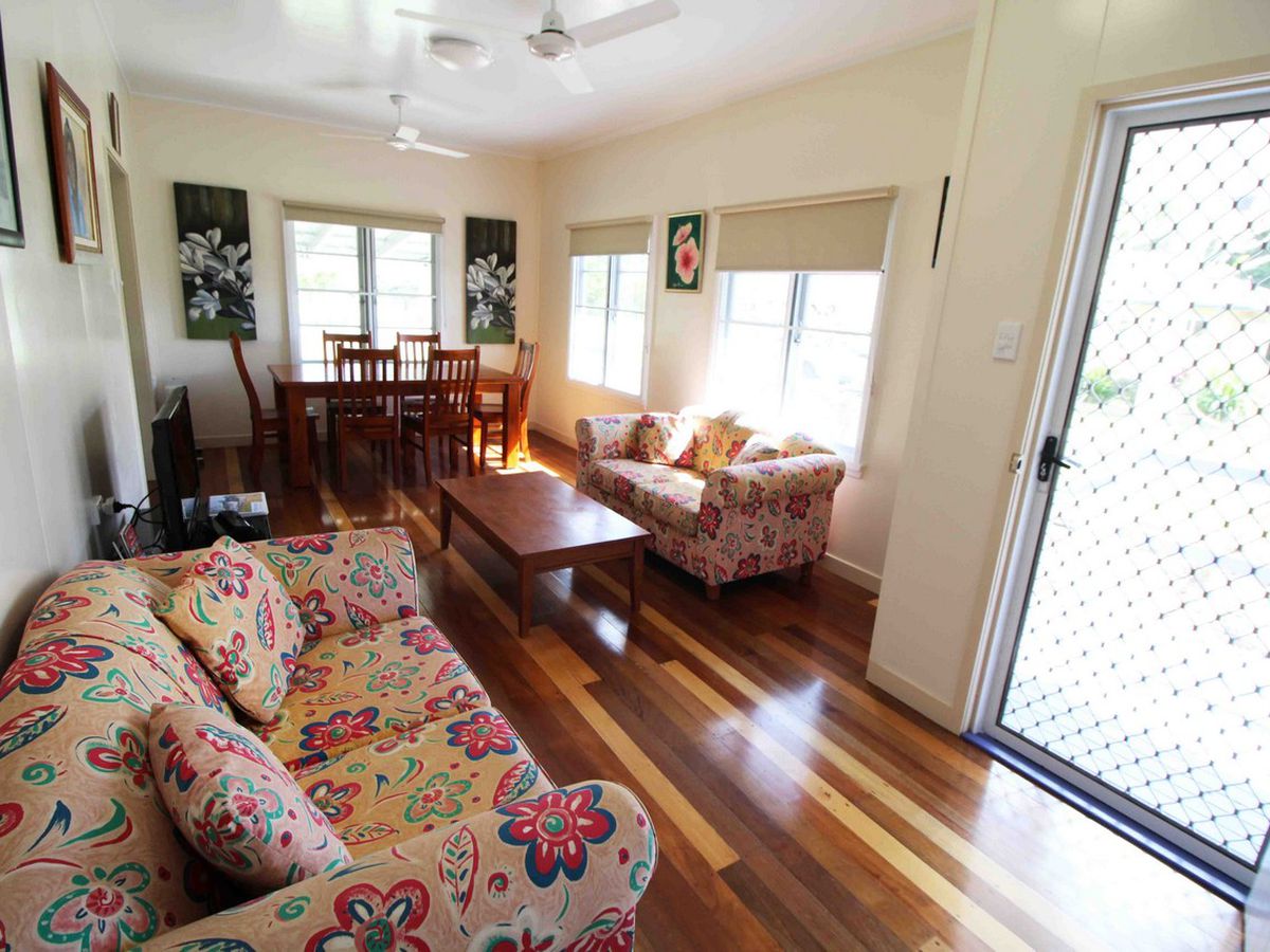 7 SEVERIN STREET, Tinaroo