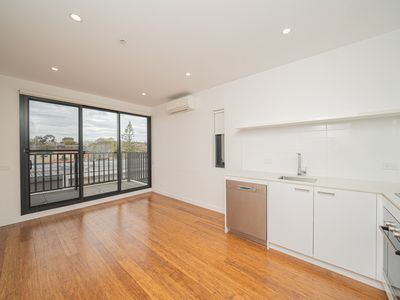 410 / 12 Olive York Way, Brunswick West