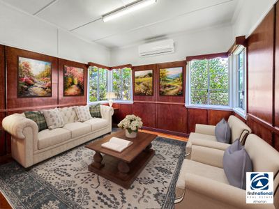 9 High Street, Atherton