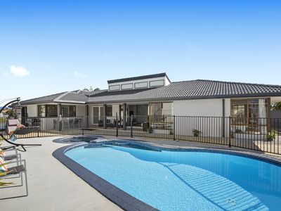4 Darnay Road, Broadbeach Waters