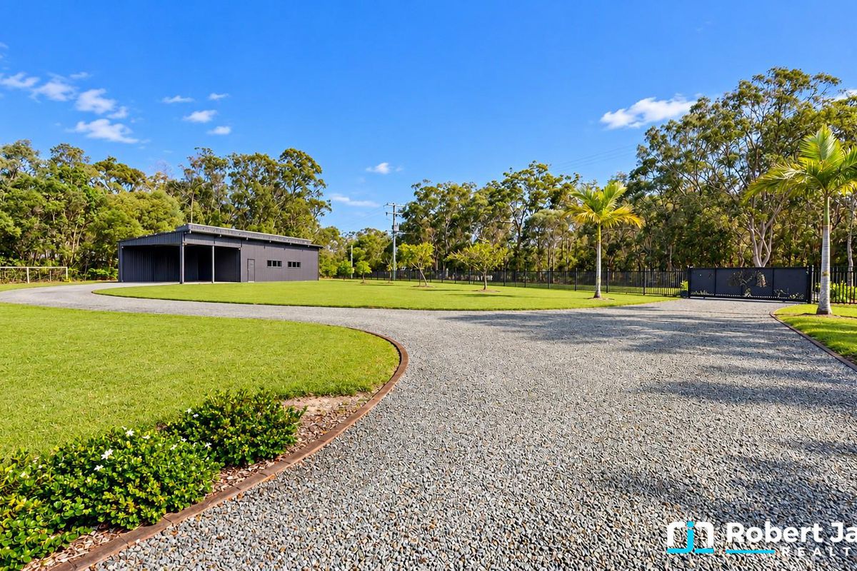 24 Amaroo Place, Cooroibah