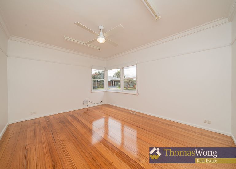 2 Leumear Street, Oakleigh East