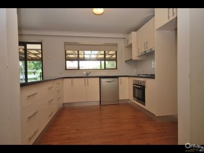 2  Squadron Close, Dubbo
