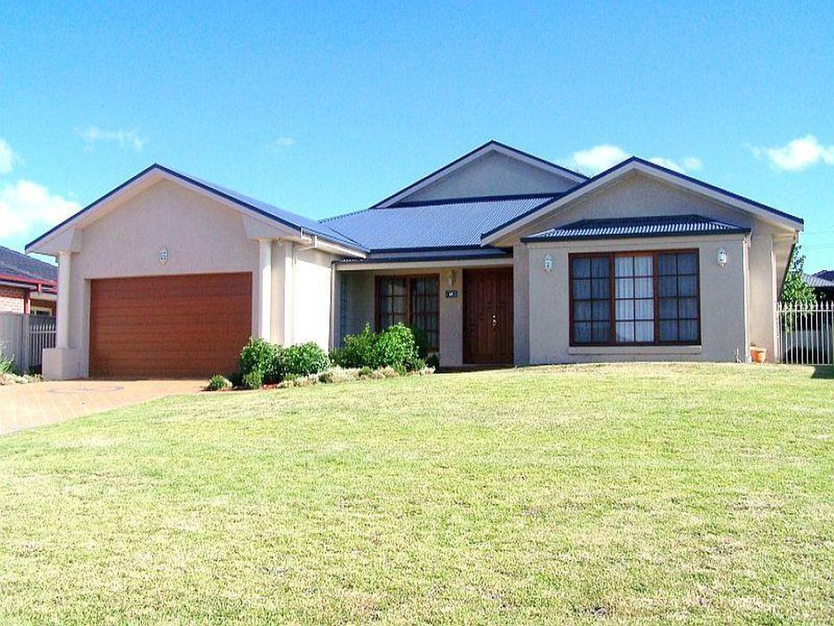 65 Warwick Drive, Tamworth First National Real Estate Tamworth