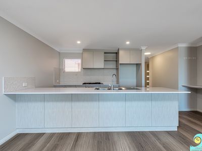 5 / 6 Merion Court, Yanchep