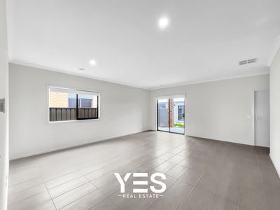 9 Evora Road, Clyde
