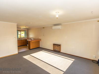 4 / 42 Williams Road, Horsham