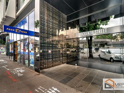 512 / 33 MacKenzie Street, Melbourne