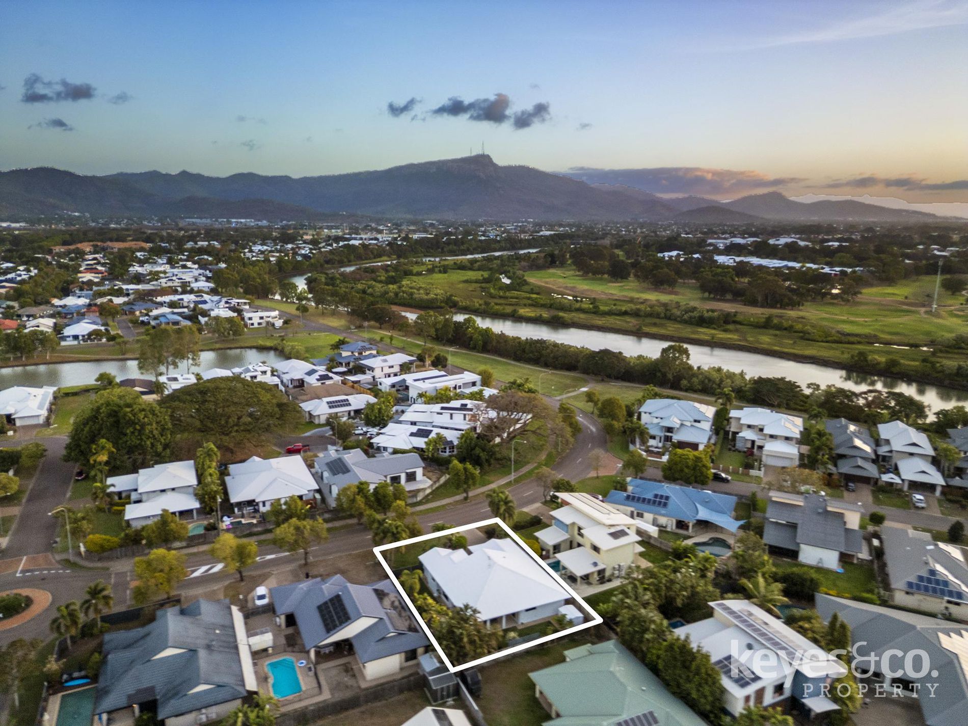 88 River Boulevard, Idalia