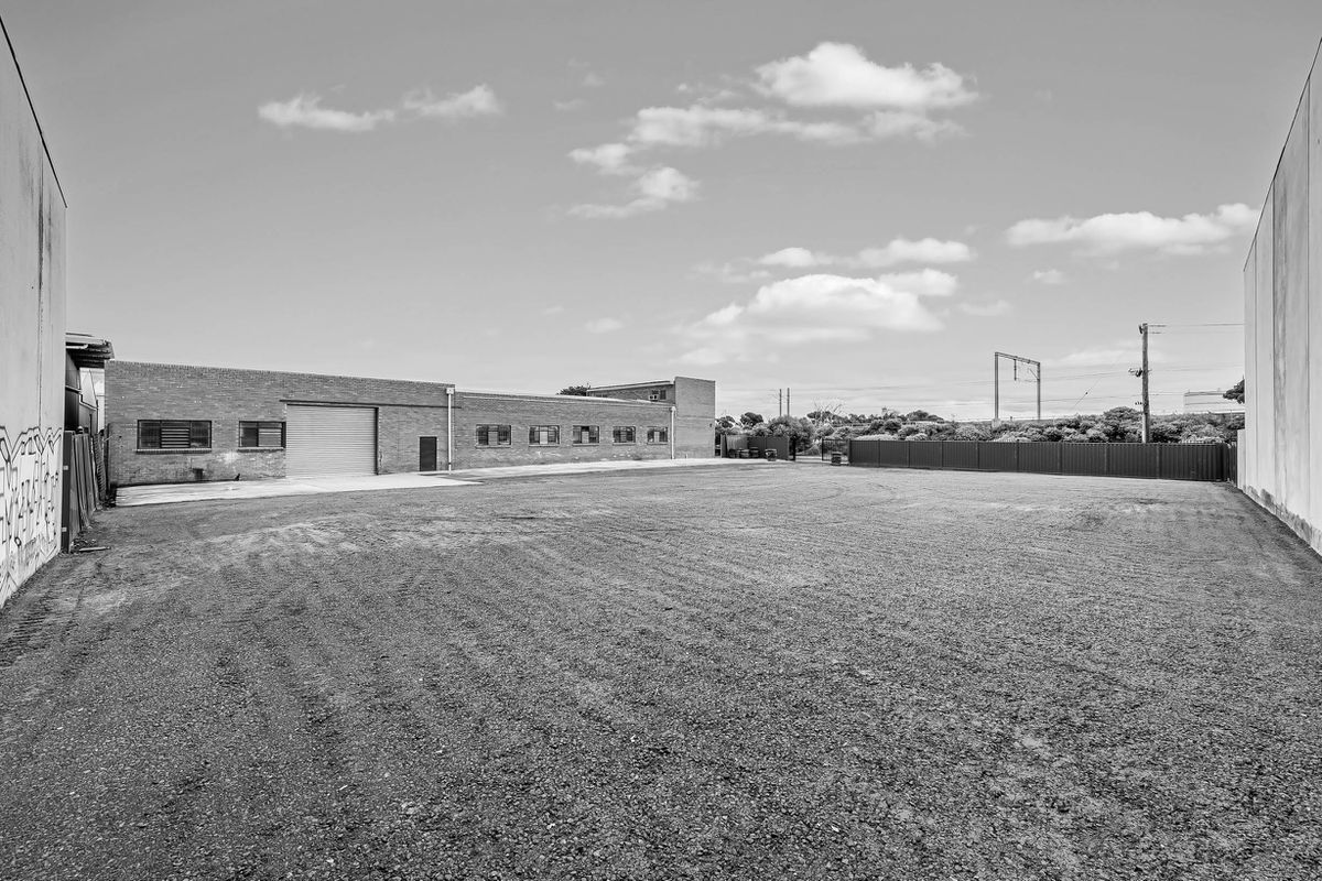 8-10 Racecourse Road, Williamstown