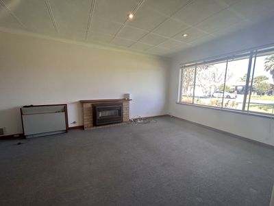 69 Robinson Road, Morley