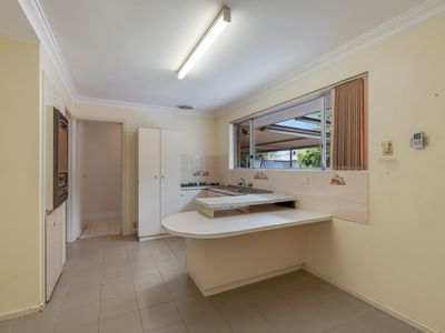 3 Orberry Place, Thornlie