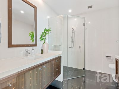 46-48 Royal Albert Crescent, Sovereign Islands