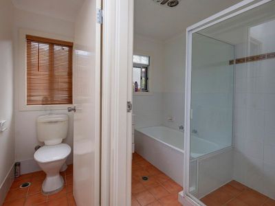 78 South Street, Forster