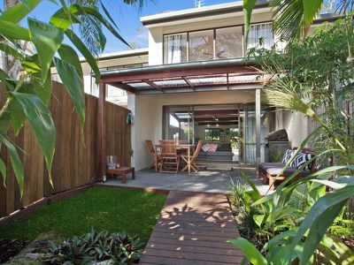 13 / 2 Dolphin Crescent, Noosaville