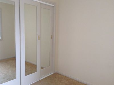 2 / 1 Oakland Avenue, Windang