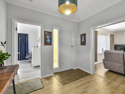 10 Hutchesson Street, Millicent